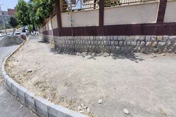 عملیات جدول گذاری و کف فرش پیاده رو معابر کوی سوران خیابان فدائیان اسلام
